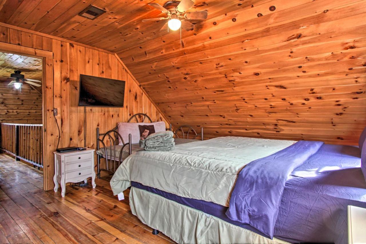 Rustic Cabin With Screened Deck 8 Mi To Dollywood Sevierville Exterior photo
